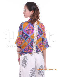 南亞風(fēng)情女裝純棉釘珠上衣 秋裝批發(fā)與民族服裝制造的完美結(jié)合